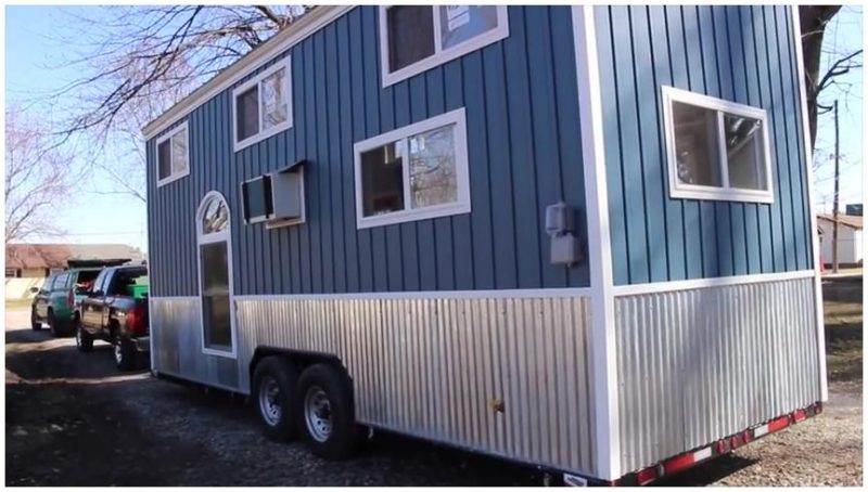 backend tiny trailer house