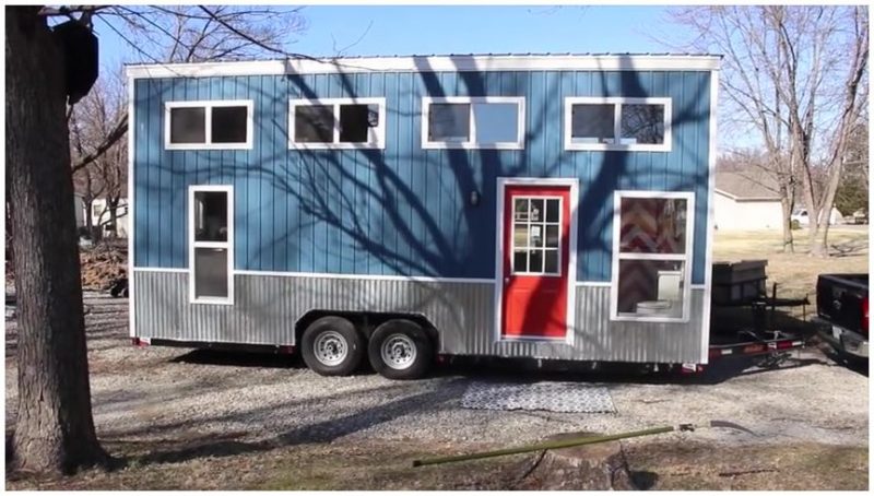 frontend tiny trailer house