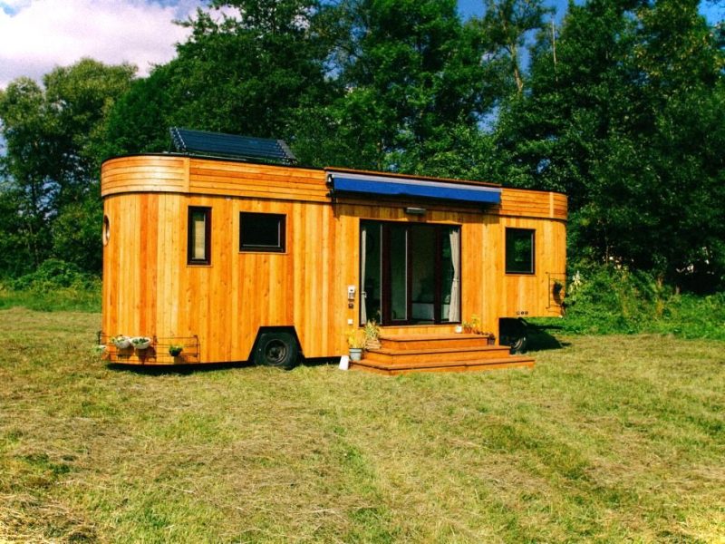 Hgtv Tiny House On Wheel With Natural Exterior