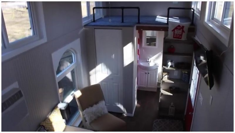 tiny trailer house multipurpose room