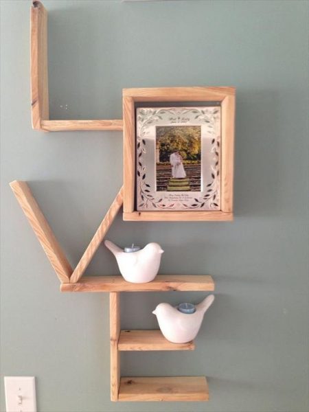 Diy Love Pallet Shelves