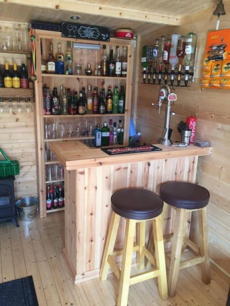DIY Pallet Bar With Full Height Shelf