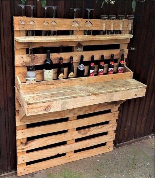 Shipping Pallets Bar DIY Projects