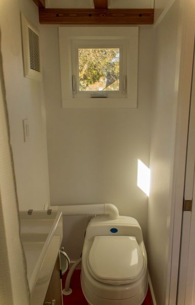 Tiny Living On Hikari Box Toilet