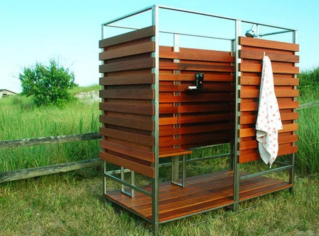 Prefab Outdoor Shower by Oborain