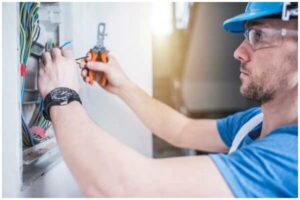 5 Signs You Should Call An Emergency Electrician