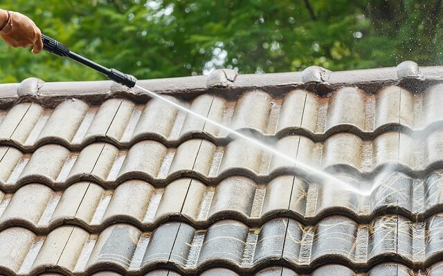 Find And Fix A Leaking Roof In St. Louis